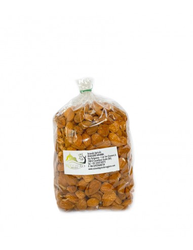 Shelled almonds 2kg